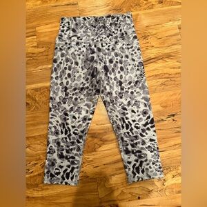 Champion Women’s Leggings Medium Gray Animal Print High-Waisted Activewear